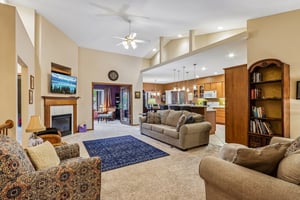 Collingwood Dr-S2804-009.jpg