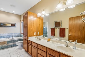 Collingwood Dr-S2804-028.jpg