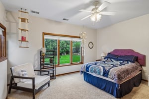Collingwood Dr-S2804-037.jpg