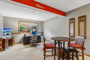 Collingwood Dr-S2804-043.jpg