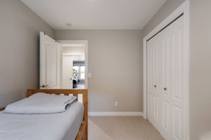  Photo 37