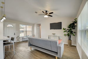 Lenwood Dr-008