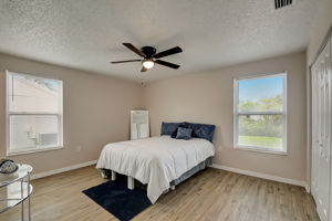 Lenwood Dr-022