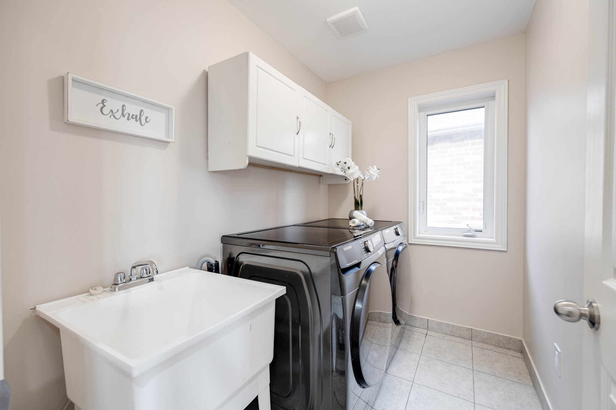 Burlington property showcase — delivered property photograph 27