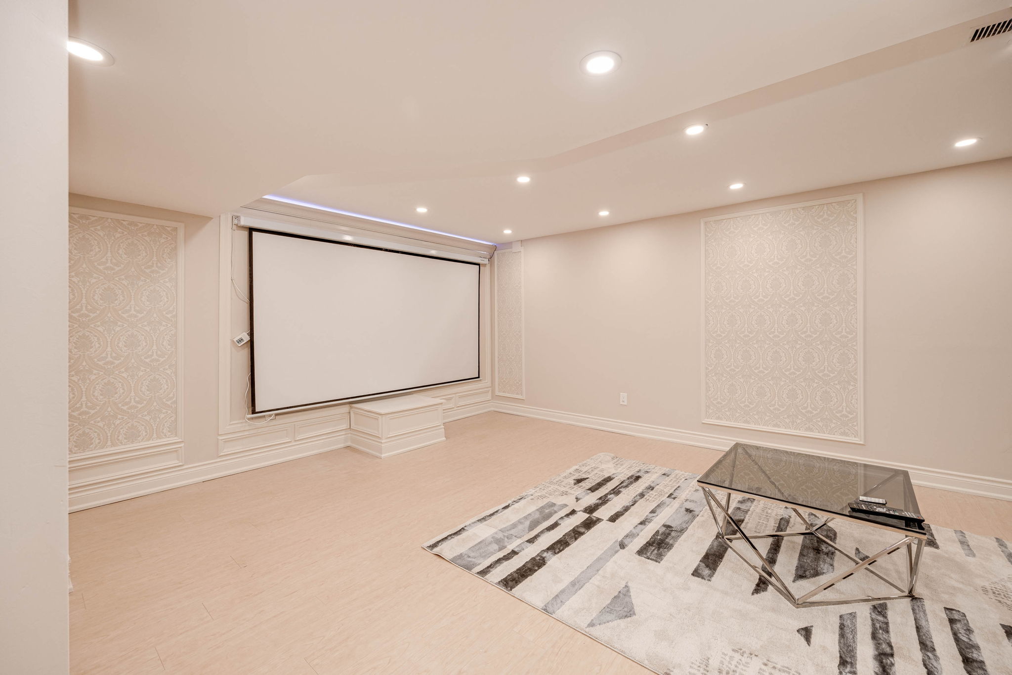 Burlington property showcase — delivered property photograph 39