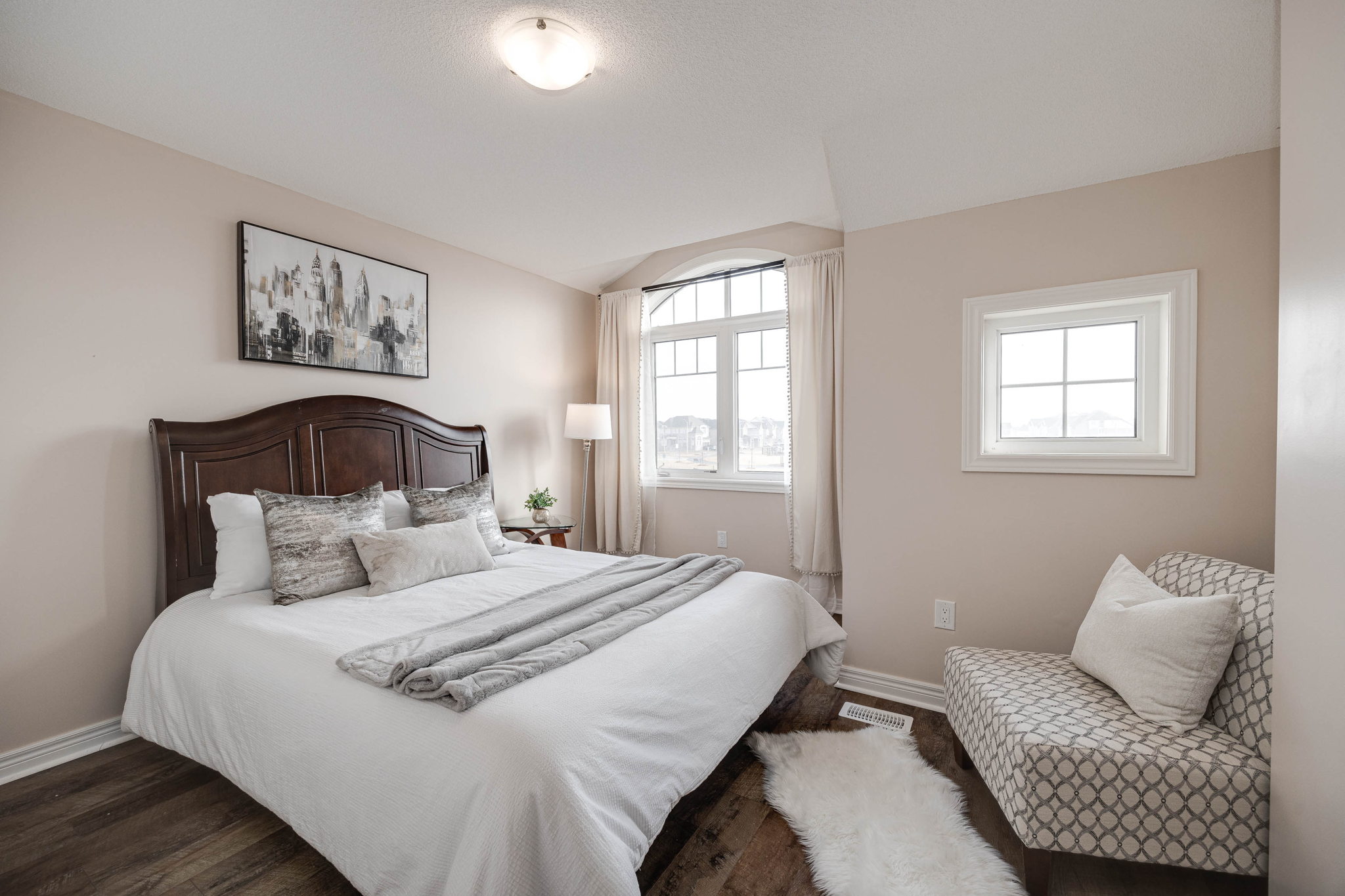 Burlington property showcase — delivered property photograph 23