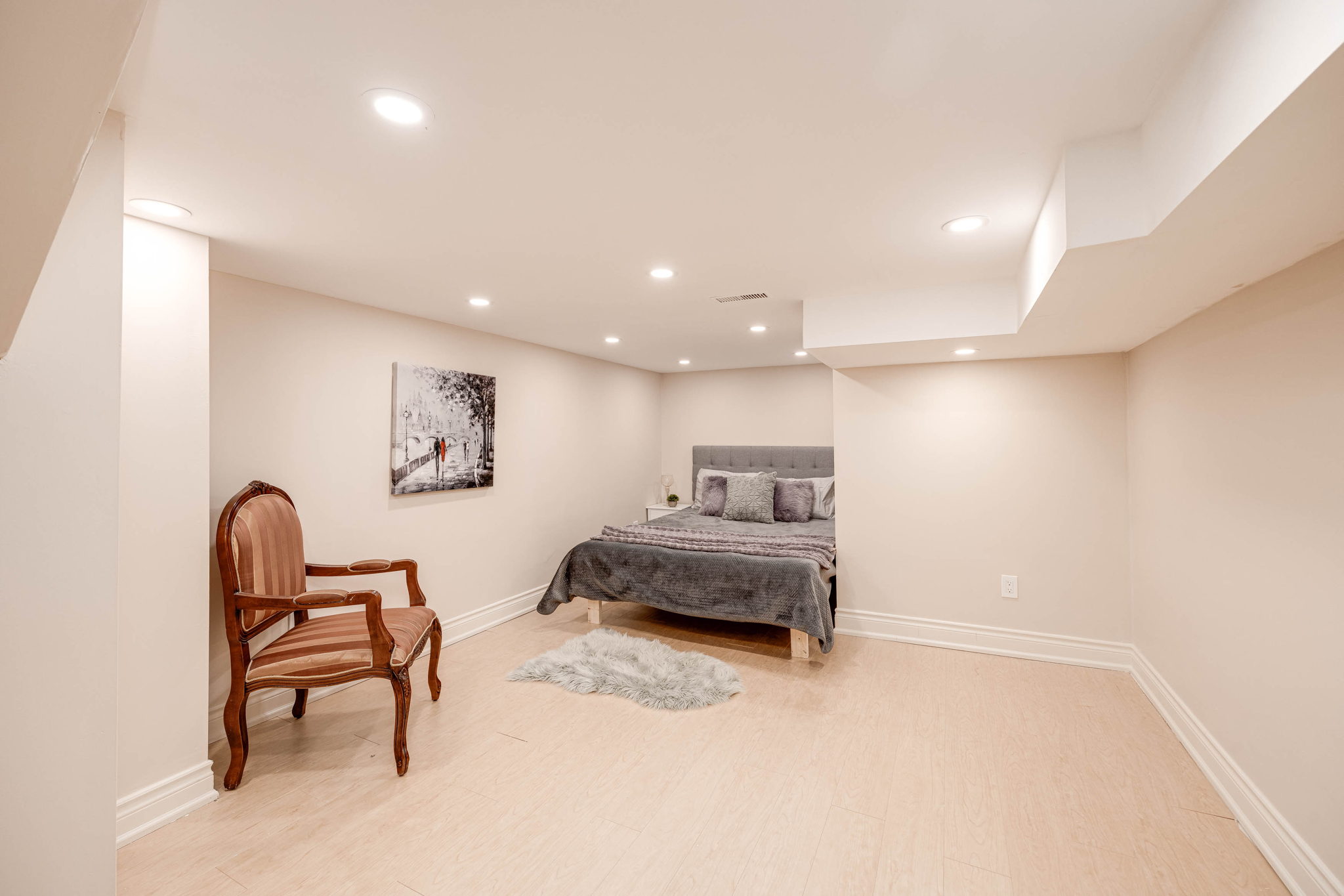 Burlington property showcase — delivered property photograph 36