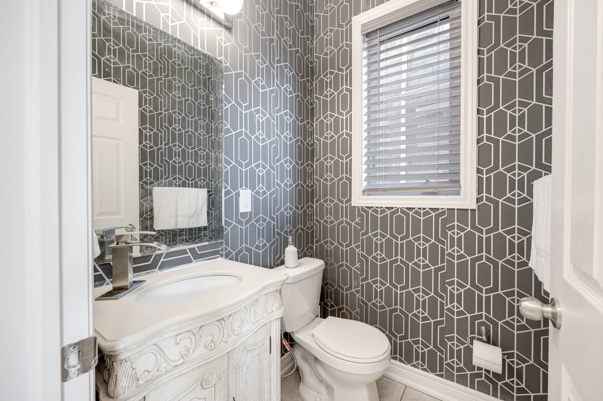 Burlington property showcase — delivered property photograph 20