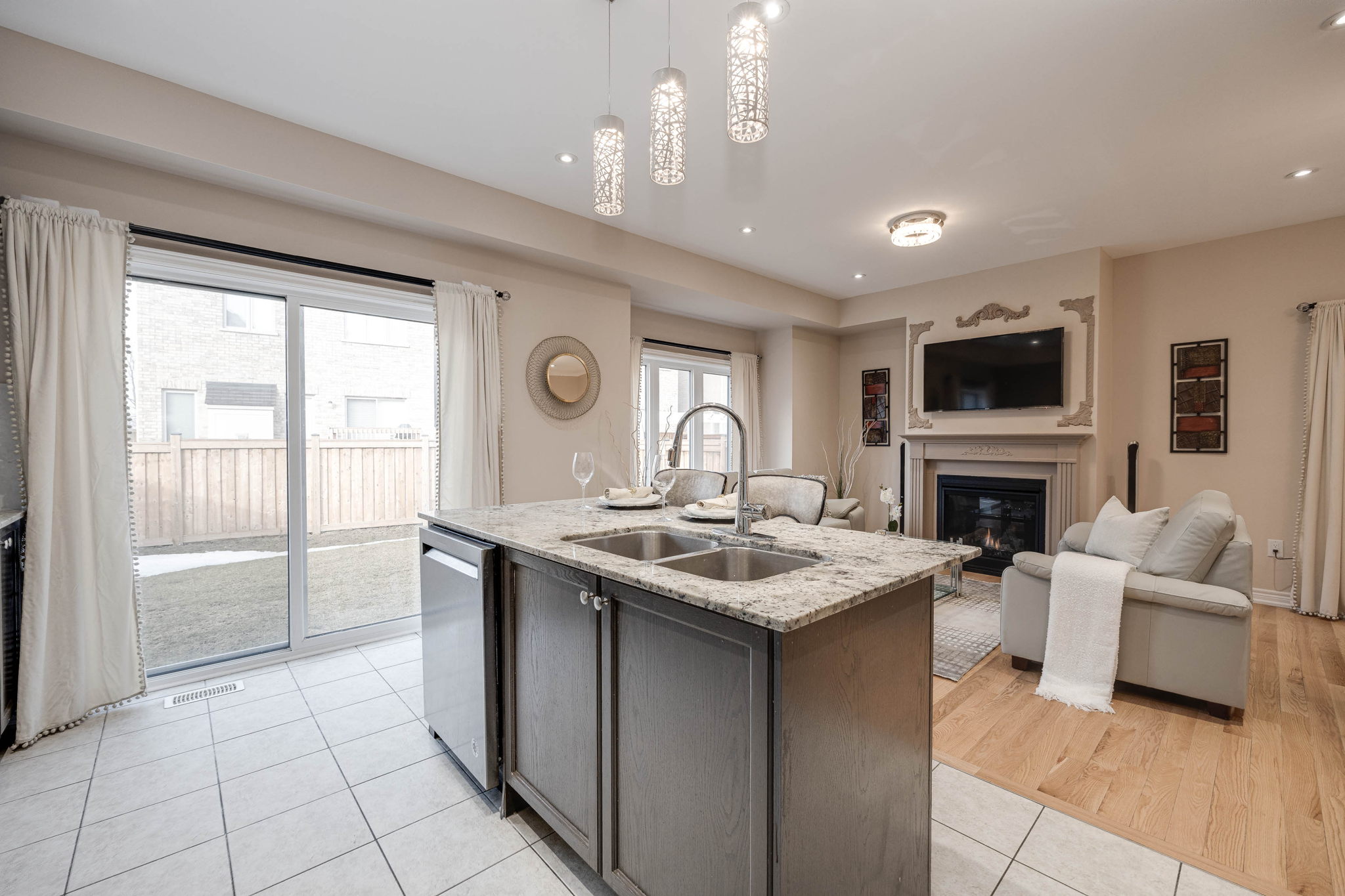 Burlington property showcase — delivered property photograph 10