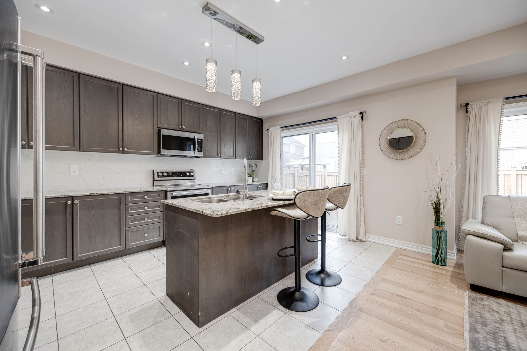 Burlington property showcase — delivered property photograph 8