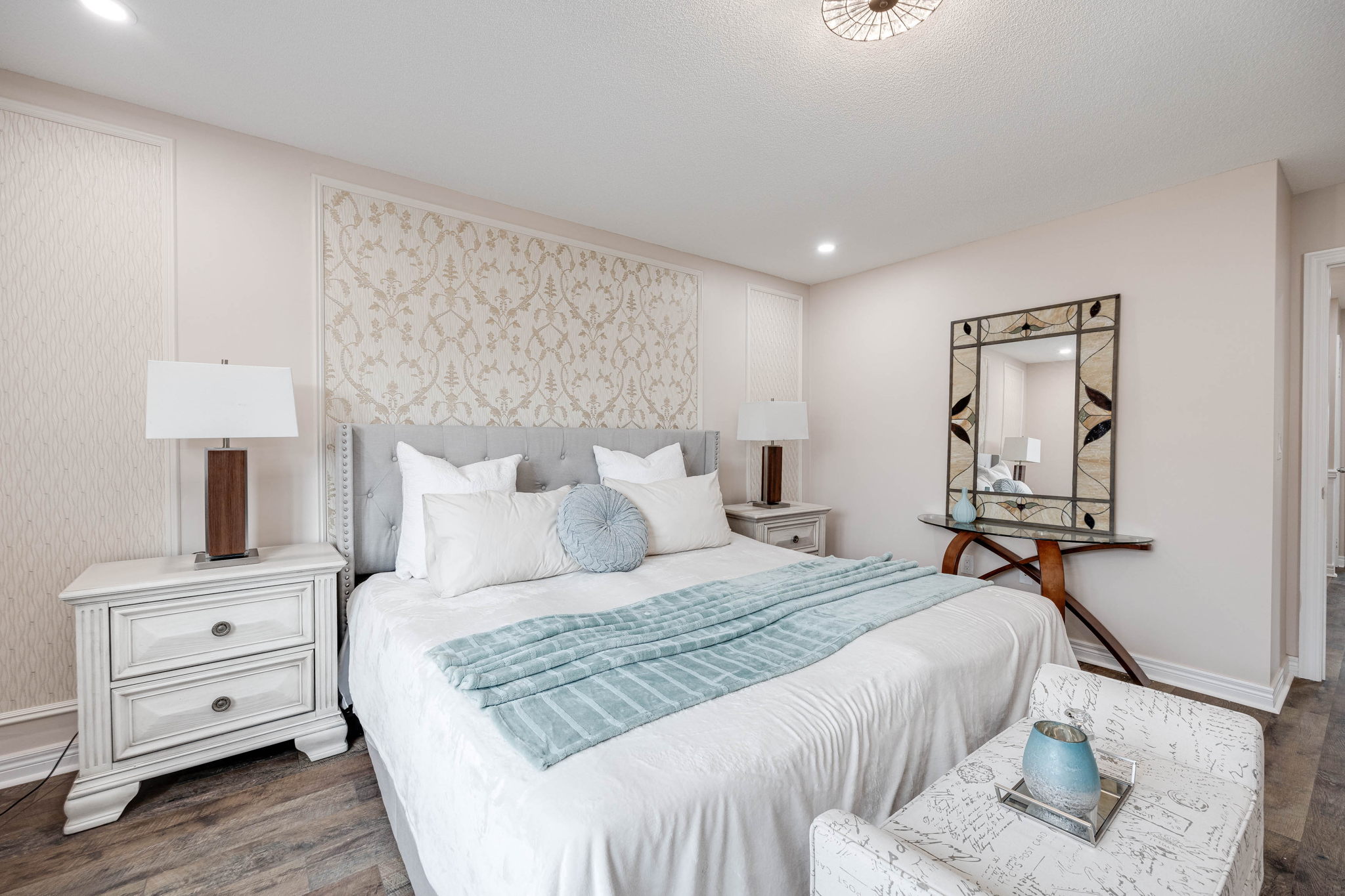Burlington property showcase — delivered property photograph 30