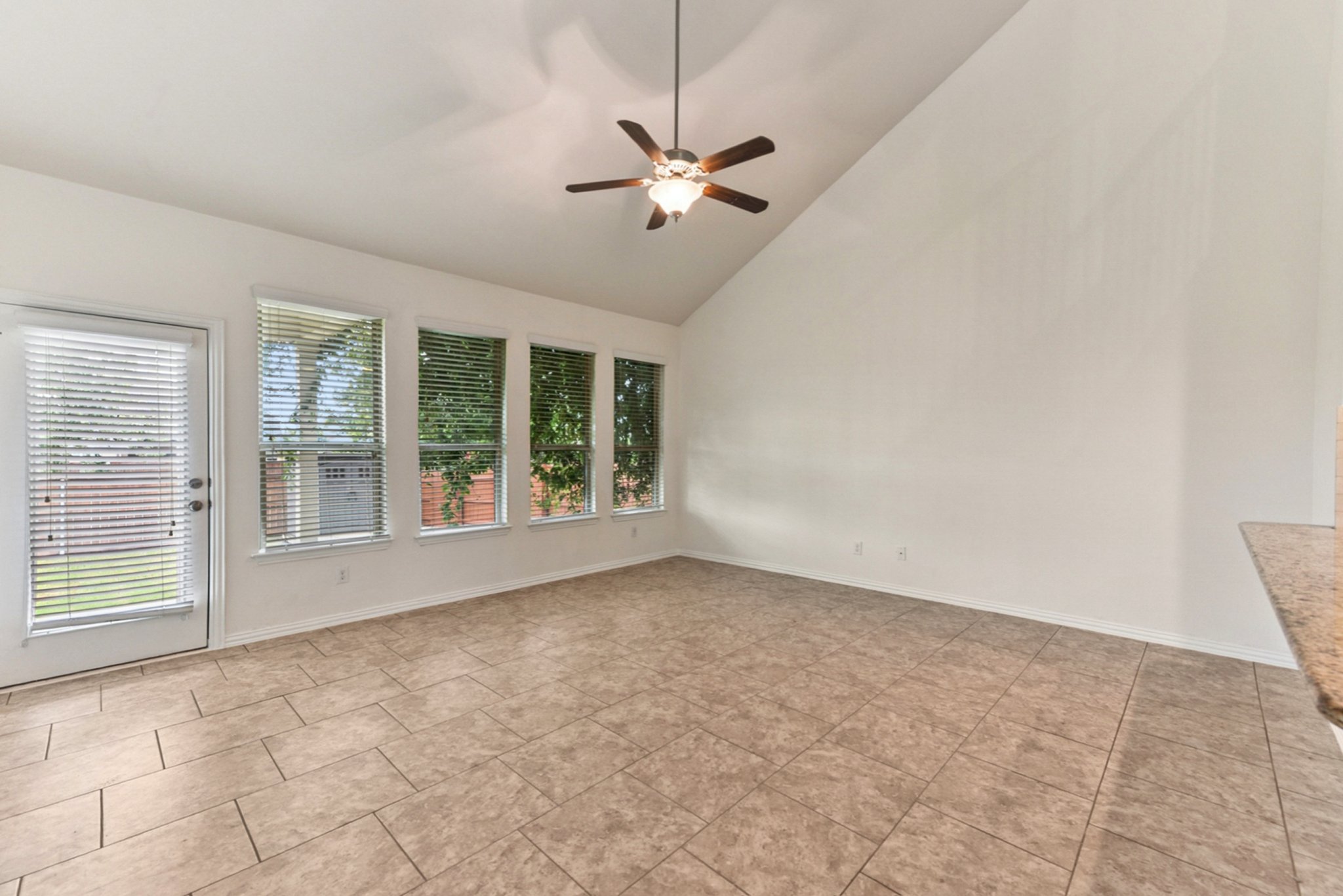 Honey Peach Way-S2607-006.jpg