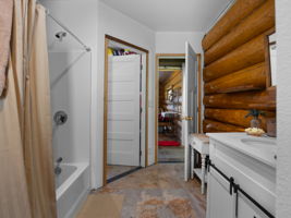 Photo 38