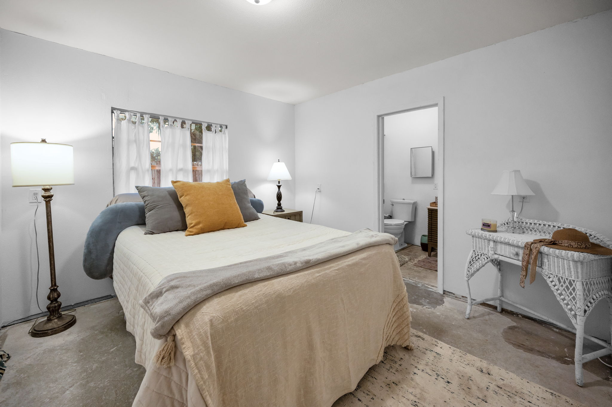 Master Bedroom1a