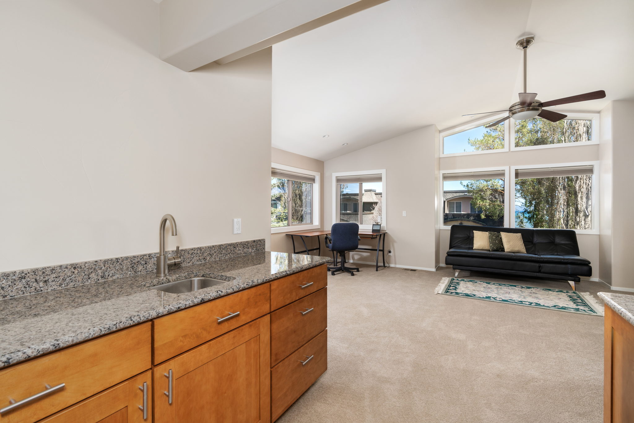 314 Beach Dr, South Lake Tahoe, CA 96150, USA Photo 13