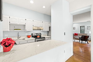  314 Bedford St 113, Lexington, MA 02421, US Photo 18