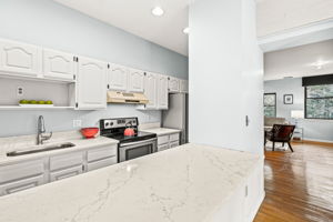  314 Bedford St 113, Lexington, MA 02421, US Photo 19