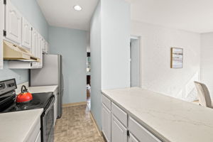  314 Bedford St 113, Lexington, MA 02421, US Photo 22