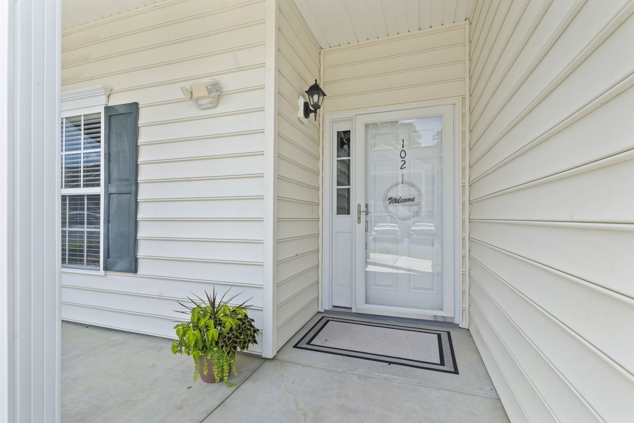 Front Entry Detail