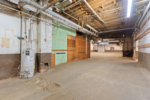  Photo 32