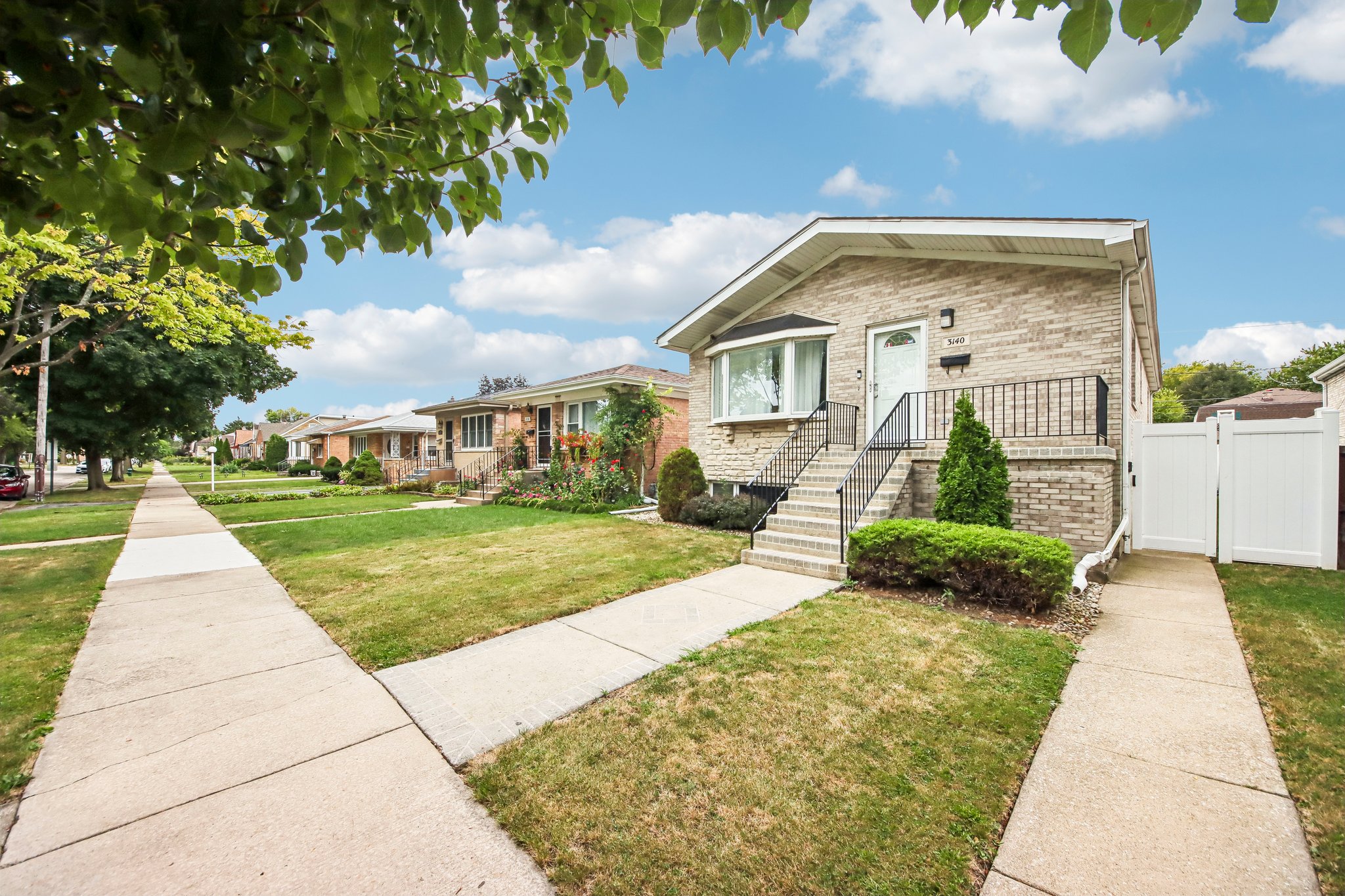 Emerson St-S1709-004.jpg