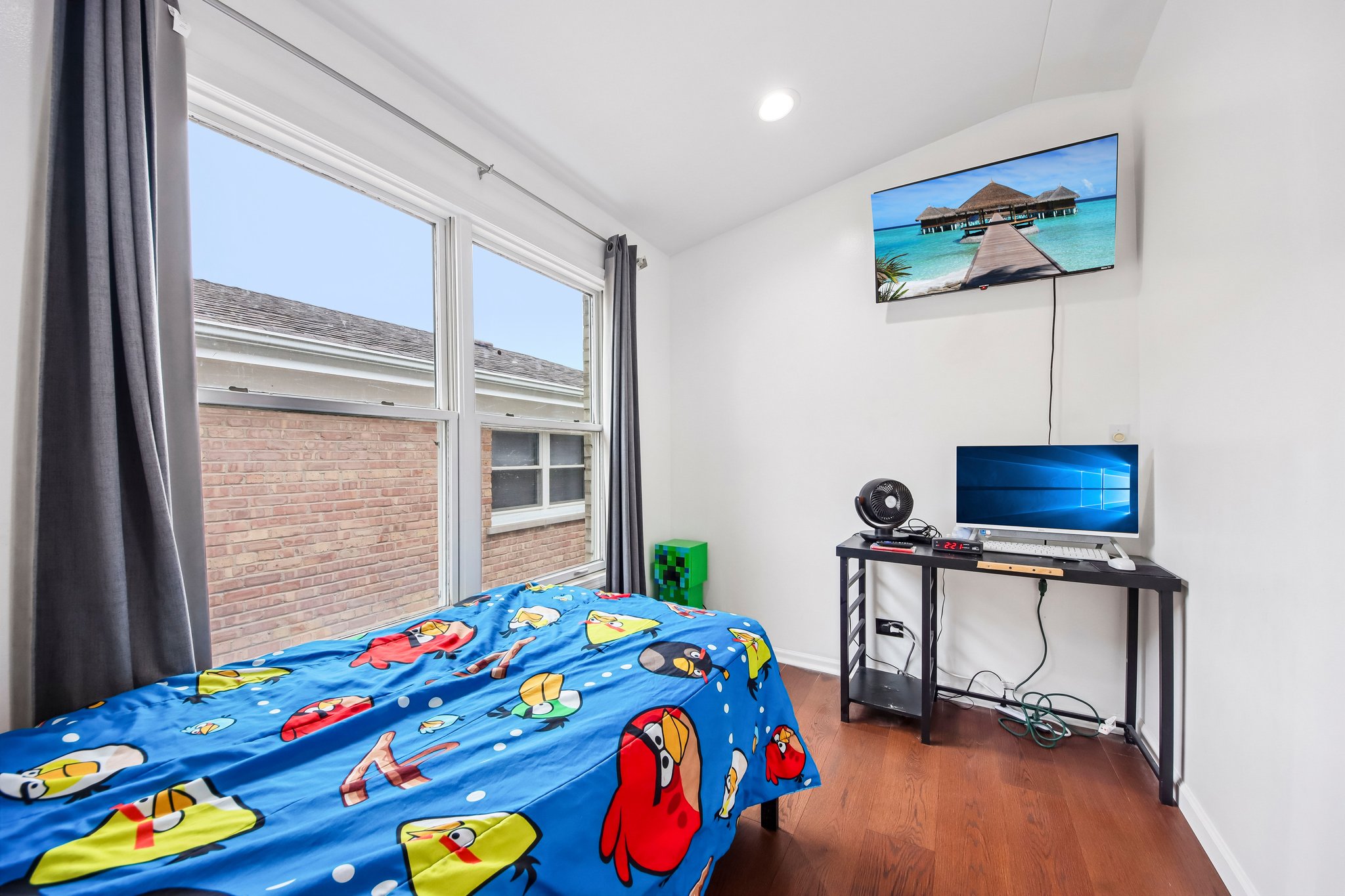 Emerson St-S1709-025.jpg