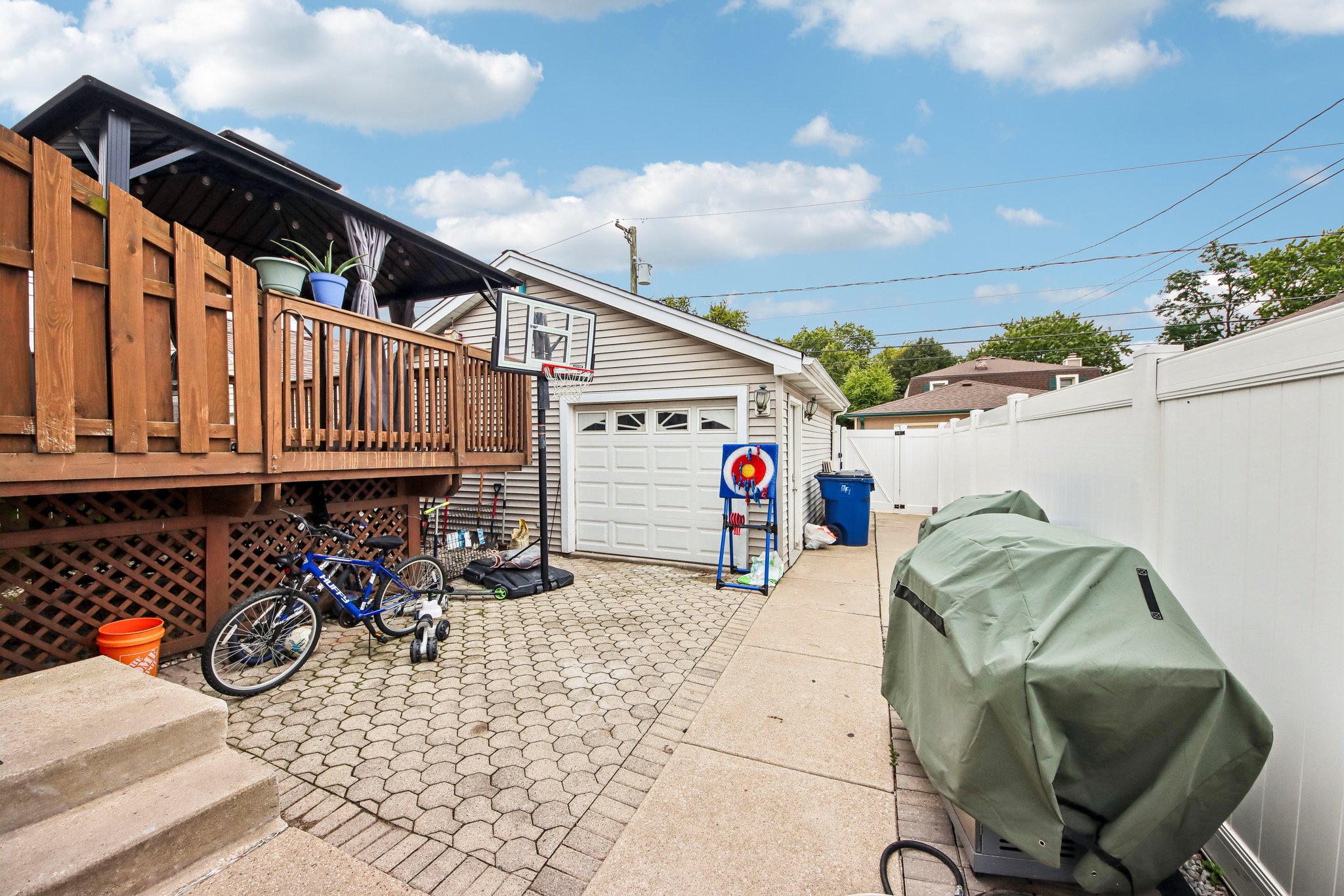 Emerson St-S1709-040.jpg
