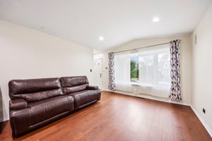 Emerson St-S1709-007.jpg