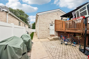Emerson St-S1709-039.jpg