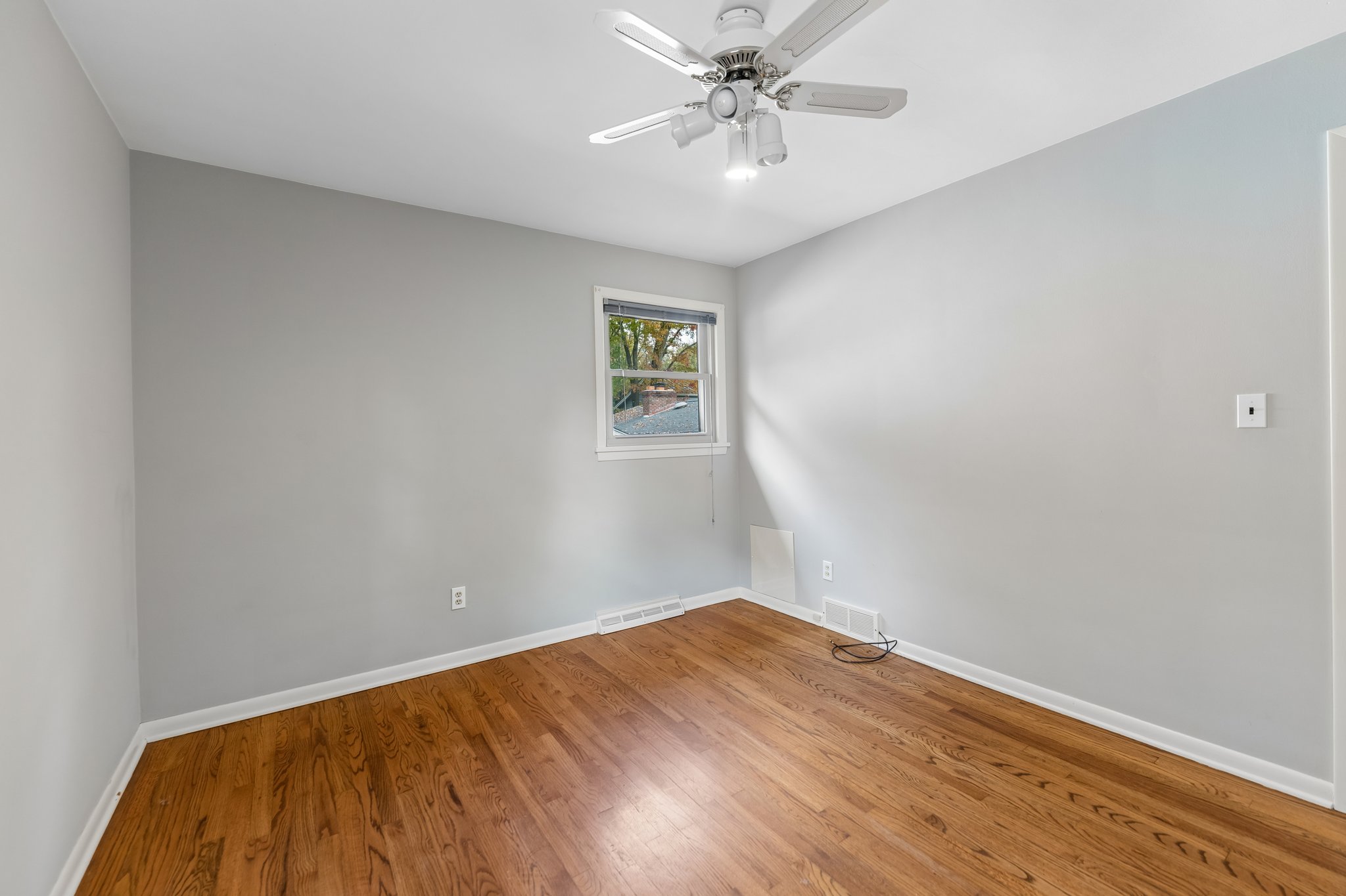 Hilliard Blvd-S2410-018.jpg