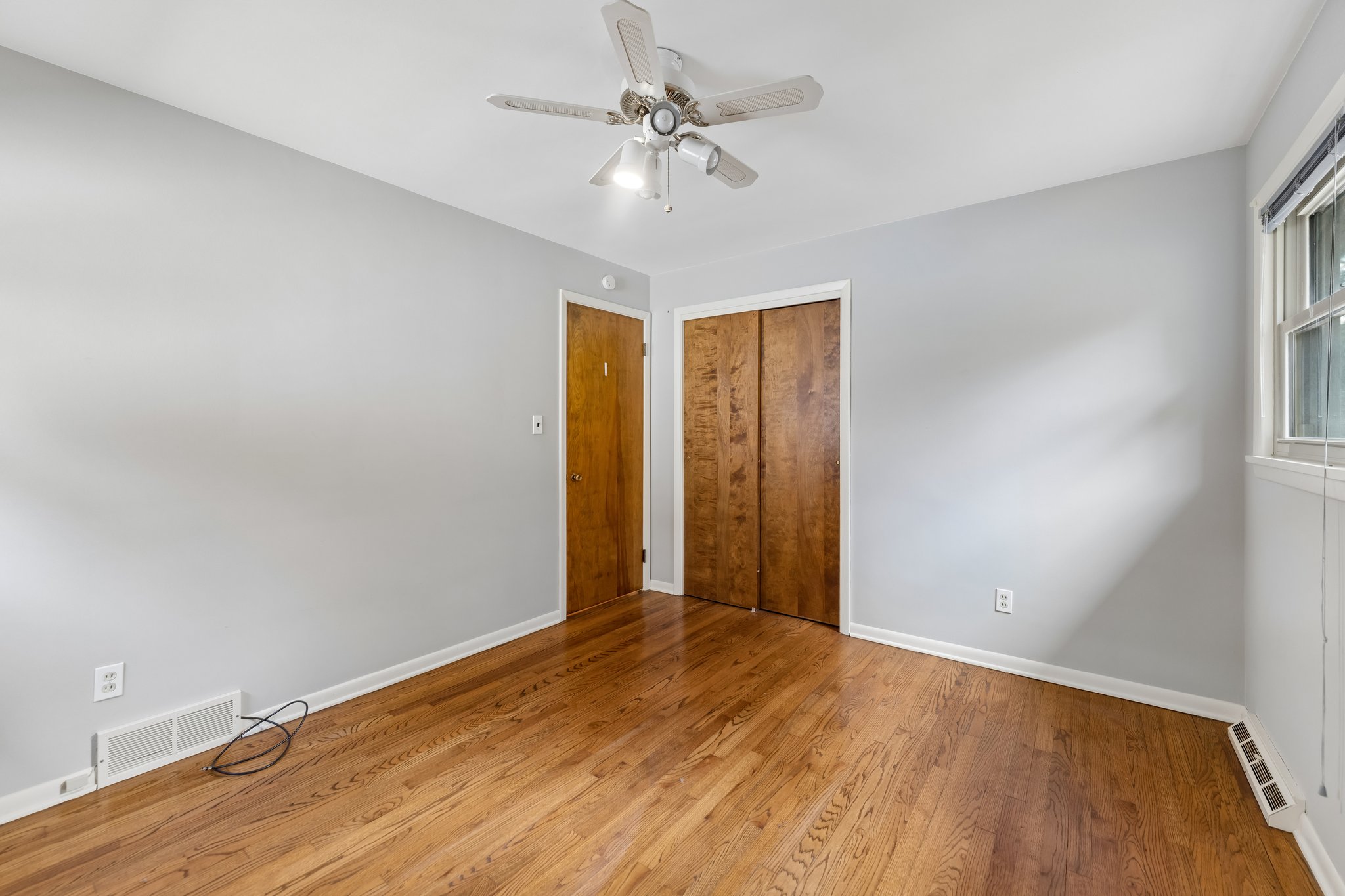 Hilliard Blvd-S2410-019.jpg
