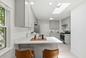 021_F8_3142 Maxwell Ave