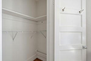 042_F8_3142 Maxwell Ave