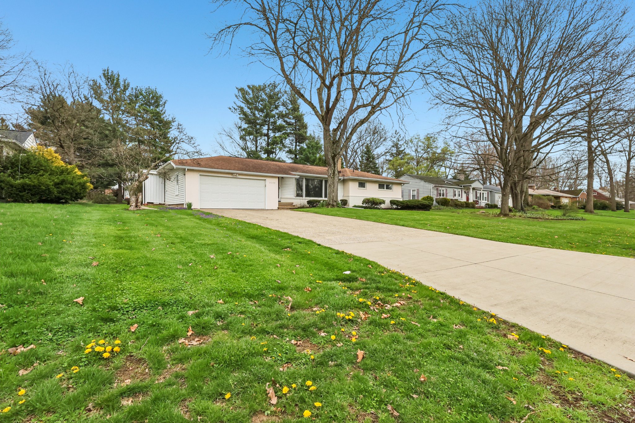 Morewood Rd-S1404-002.jpg