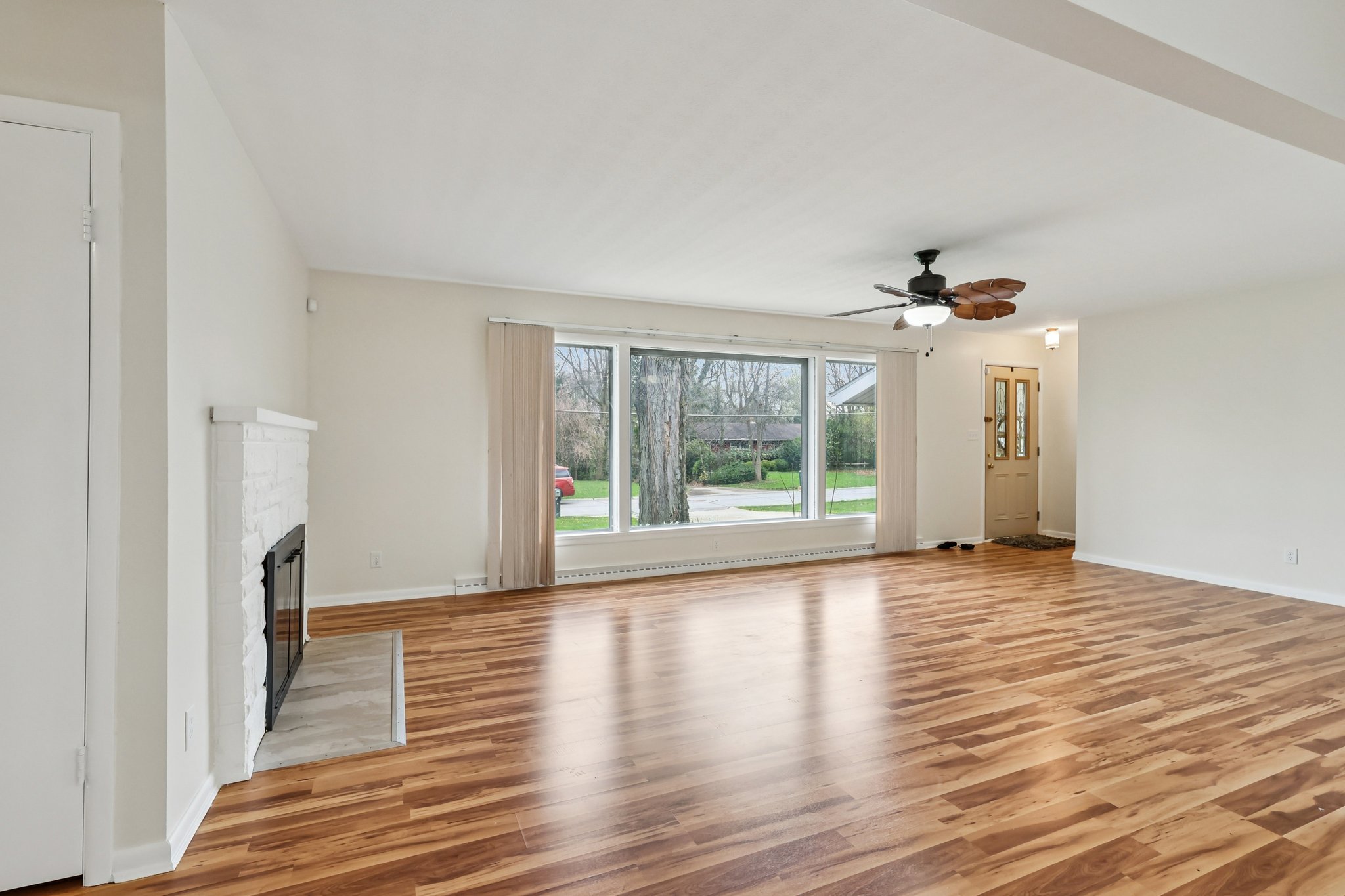 Morewood Rd-S1404-010.jpg