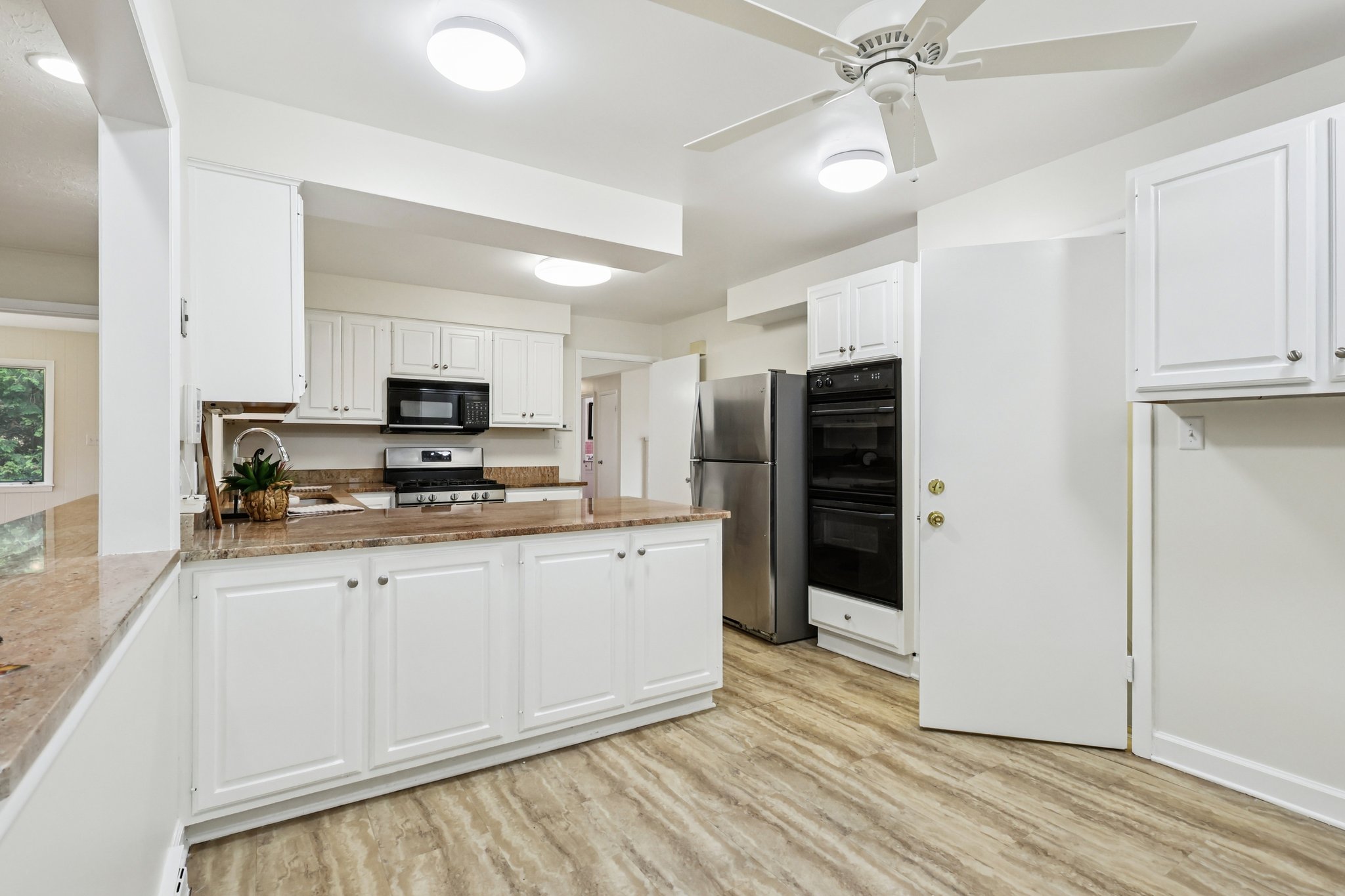 Morewood Rd-S1404-019.jpg