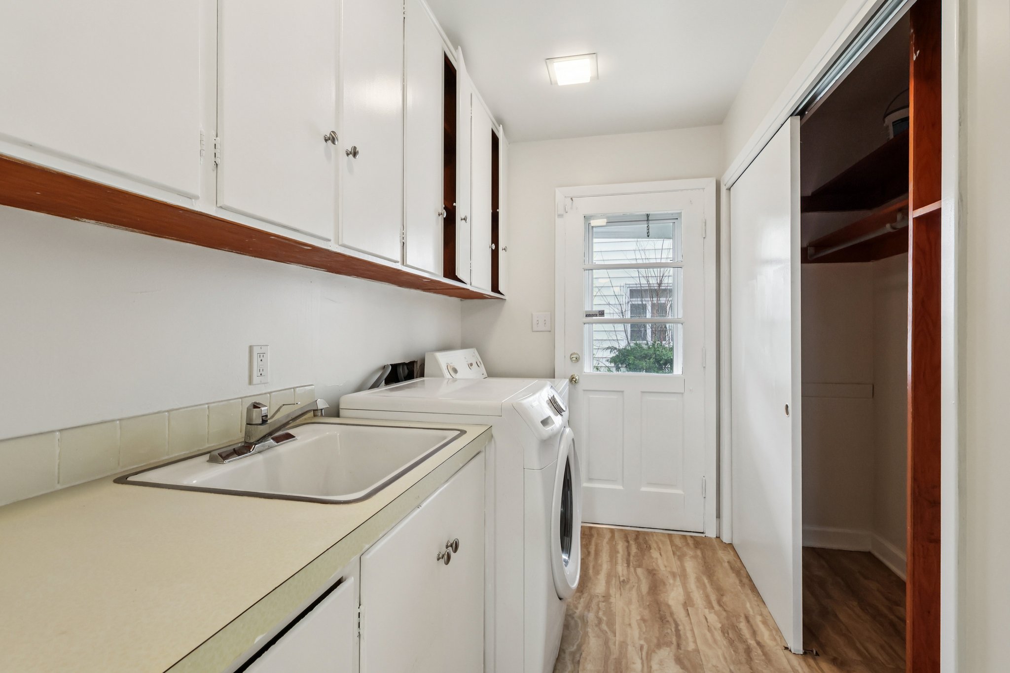 Morewood Rd-S1404-036.jpg