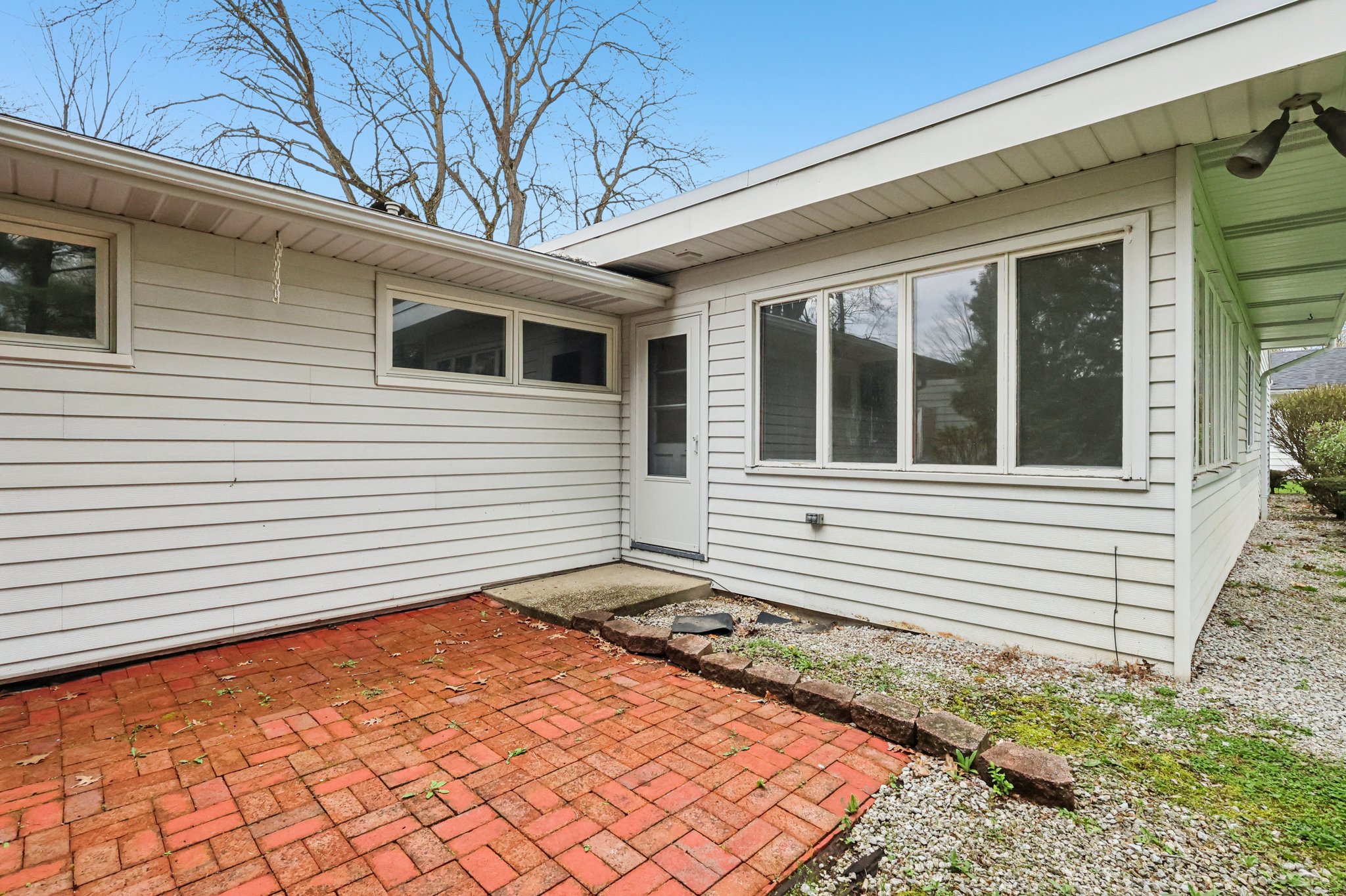 Morewood Rd-S1404-048.jpg