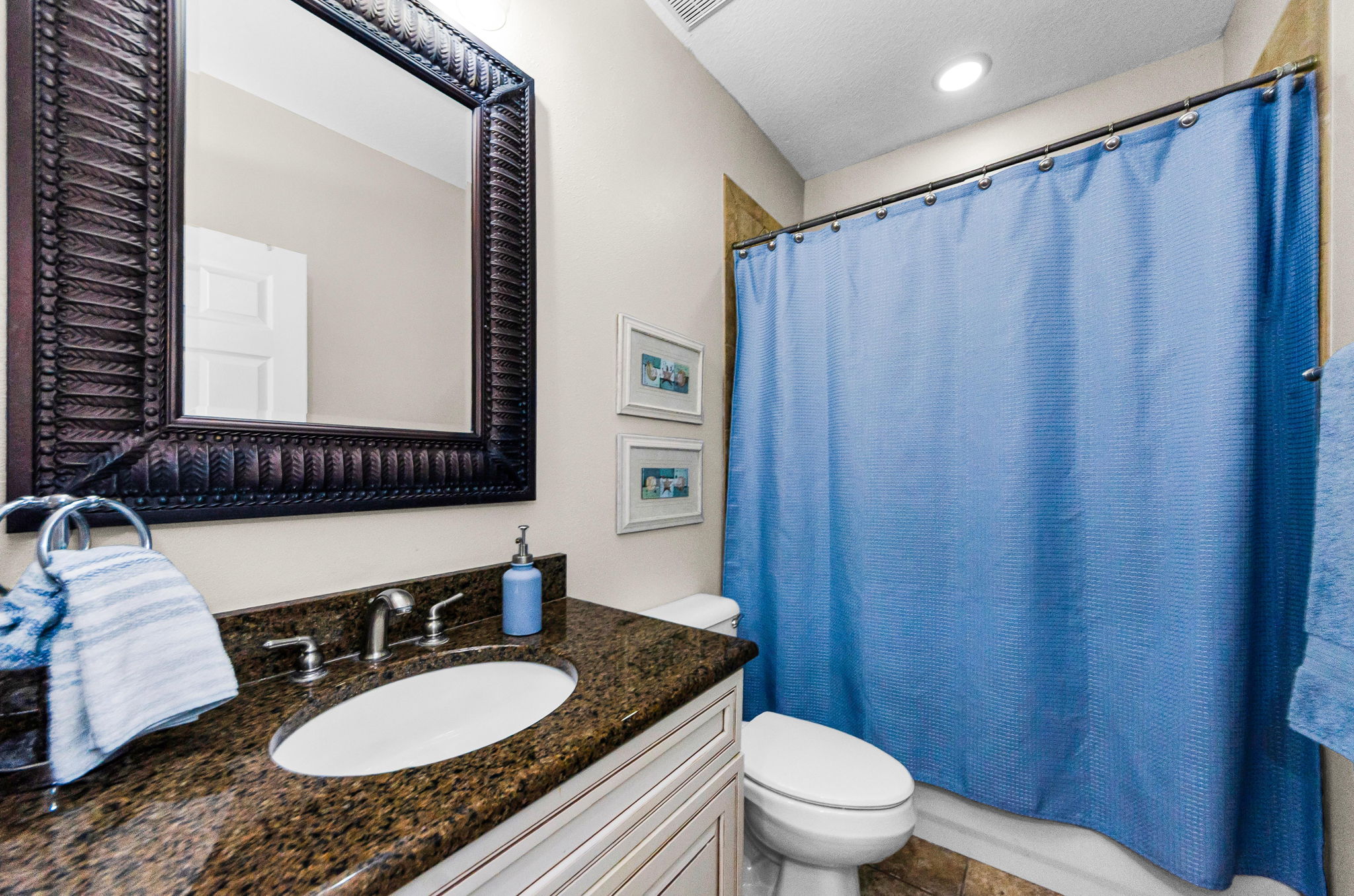 Upper Level Bathroom 4a