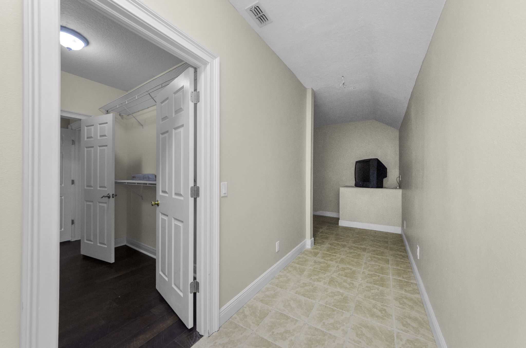 Upper Level Laundry Room 1a