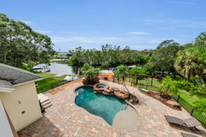 Upper Level Balony View 2