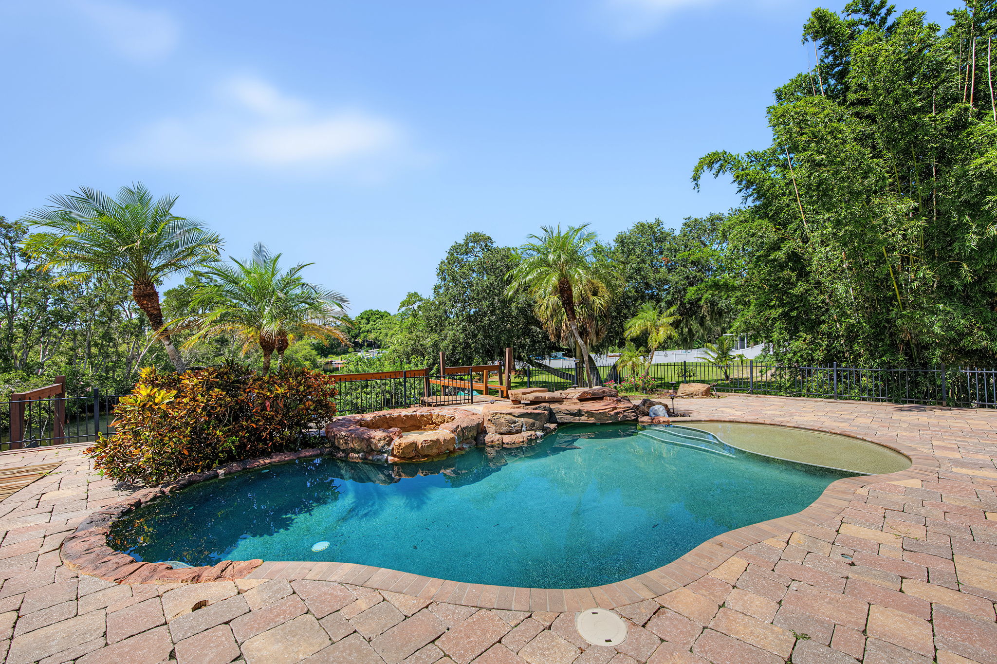 Pool 1