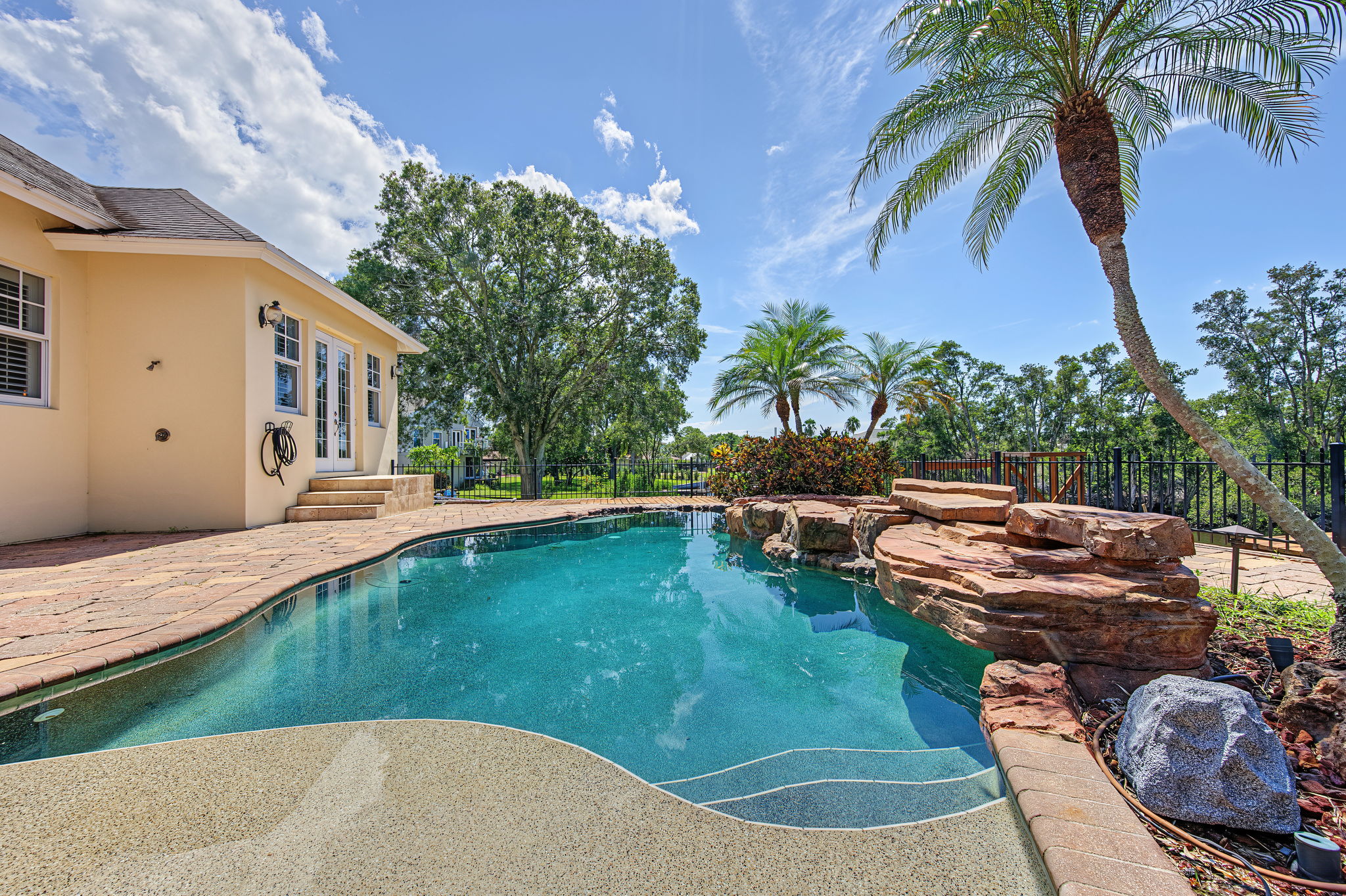 Pool 6