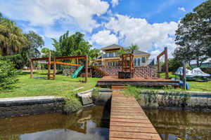 Dock 4