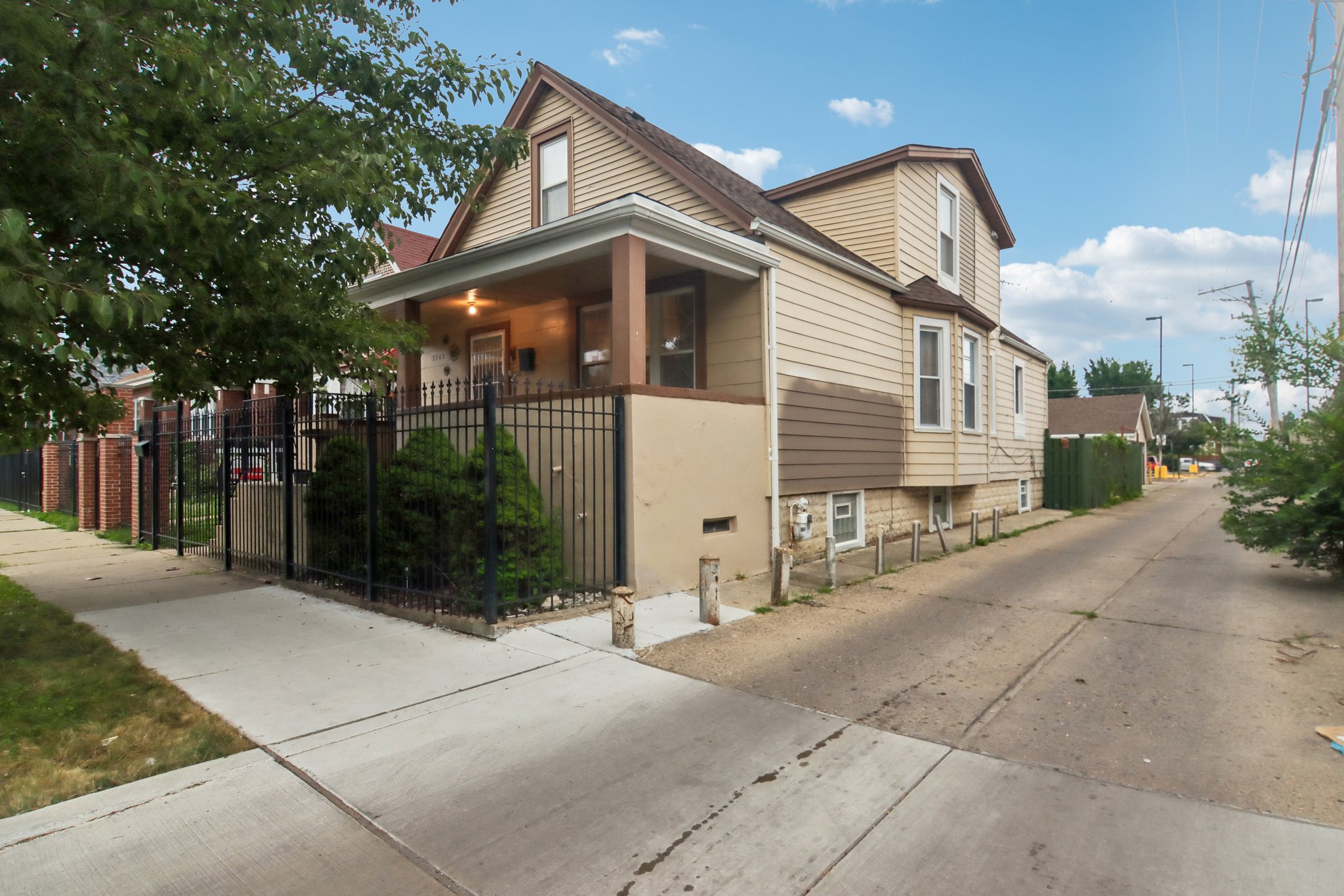 W 54th Pl-S2807-002.jpg