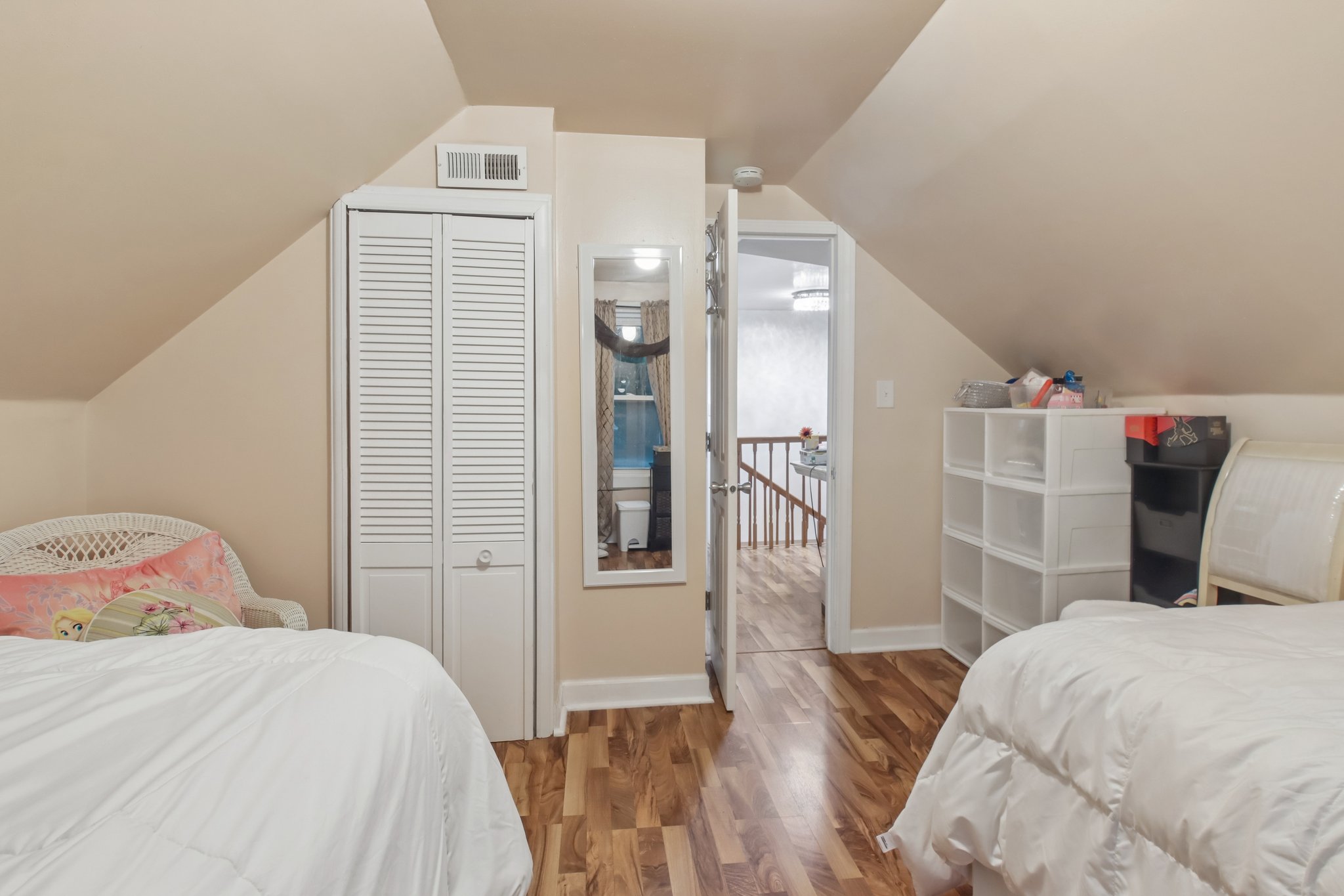 W 54th Pl-S2807-029.jpg