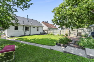  Photo 43
