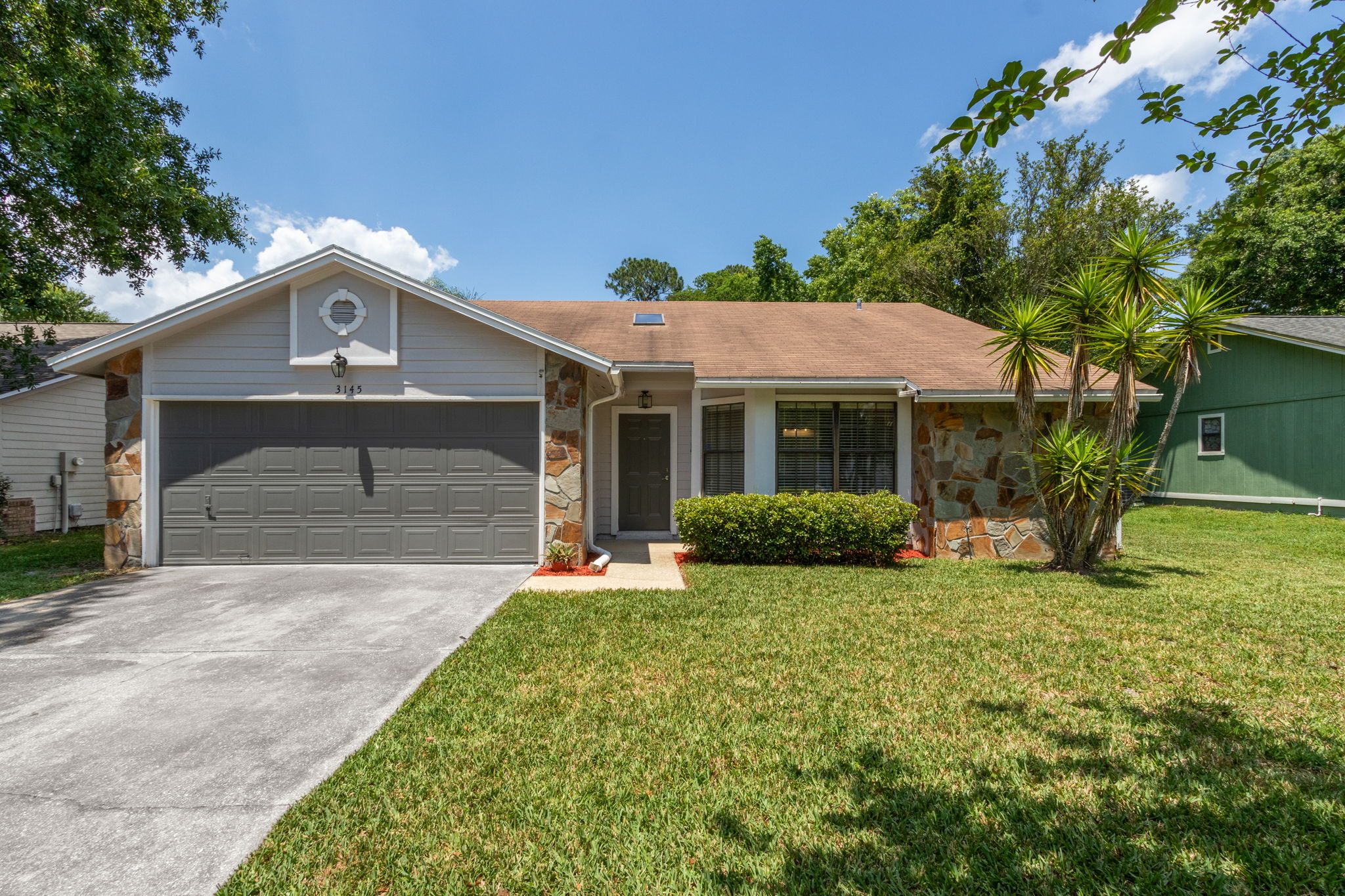 Welcome to 3145 Sweetwater Oaks Dr S