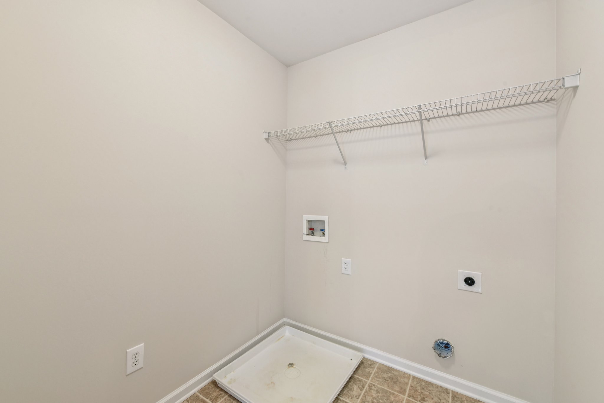 Pine Bluff Way-L1909-028.jpg