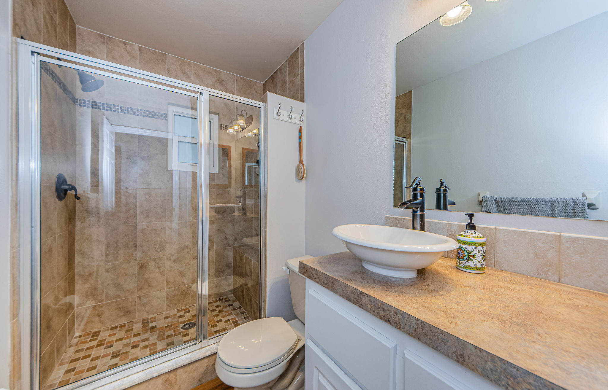 Bathroom 2a-2
